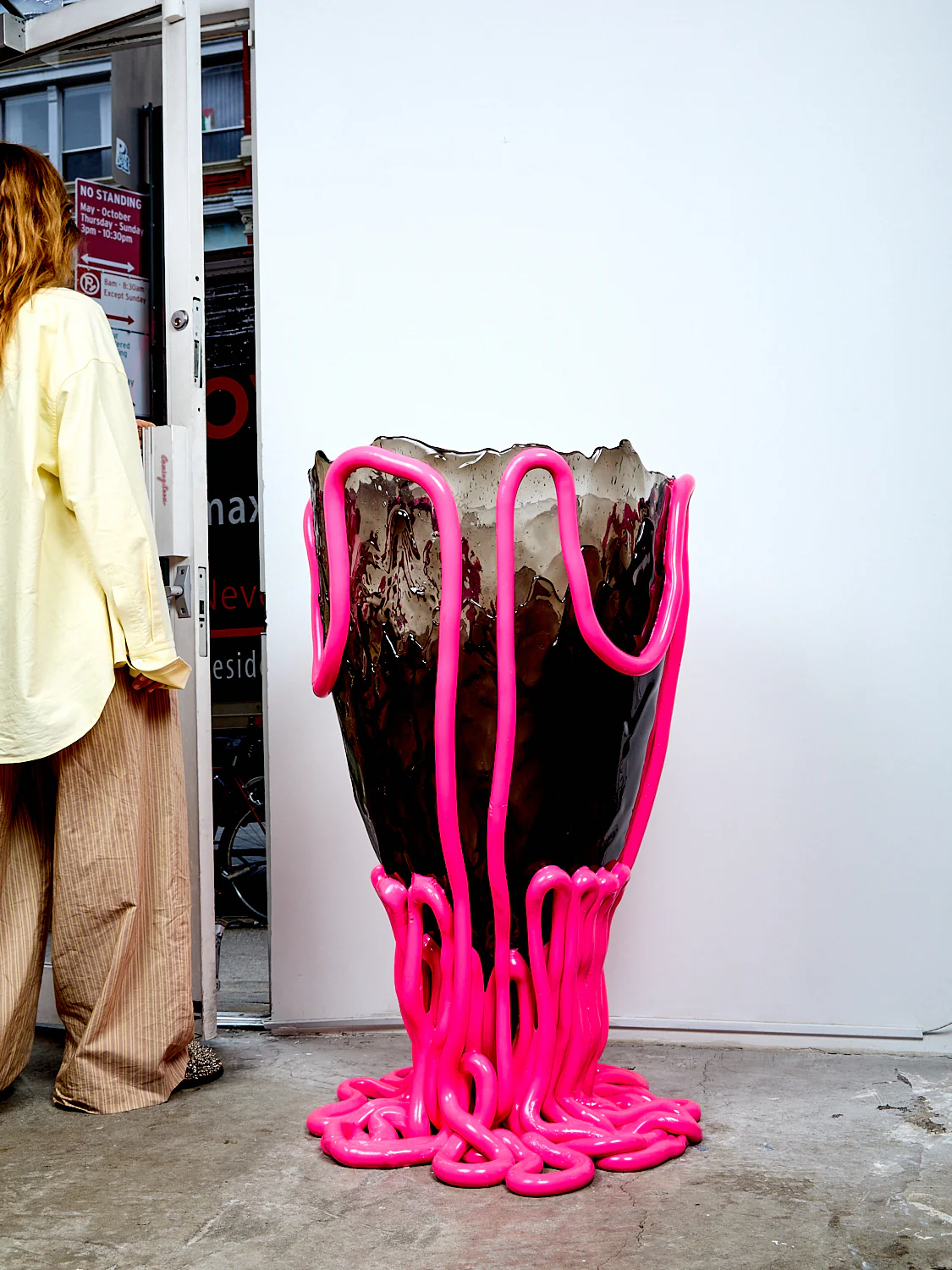 3XL Indian Summer Vessel in Hot Pink - Image 3