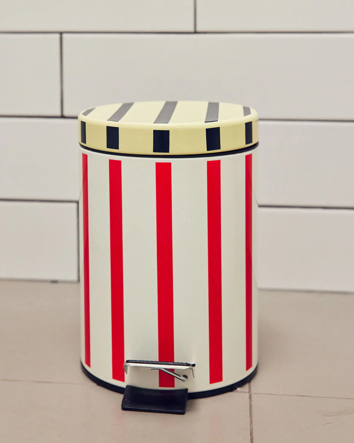 Bathroom Trash Bin - Image 6