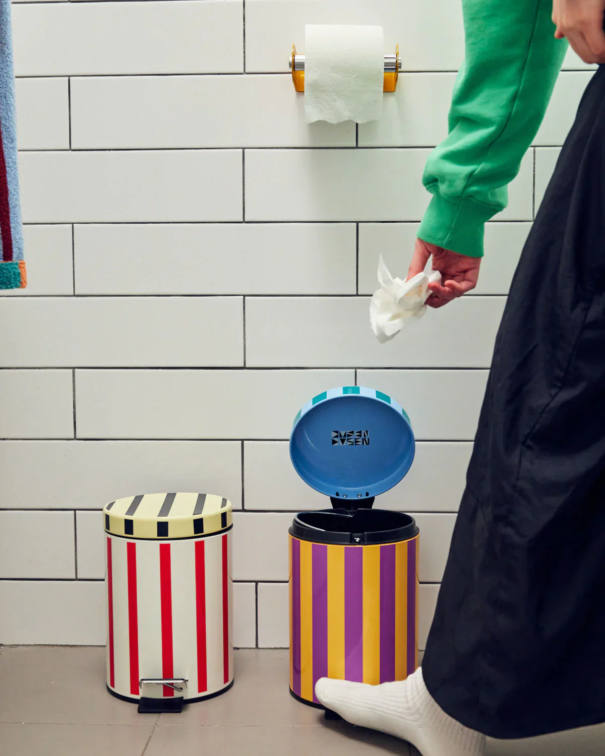 Bathroom Trash Bin - Image 7