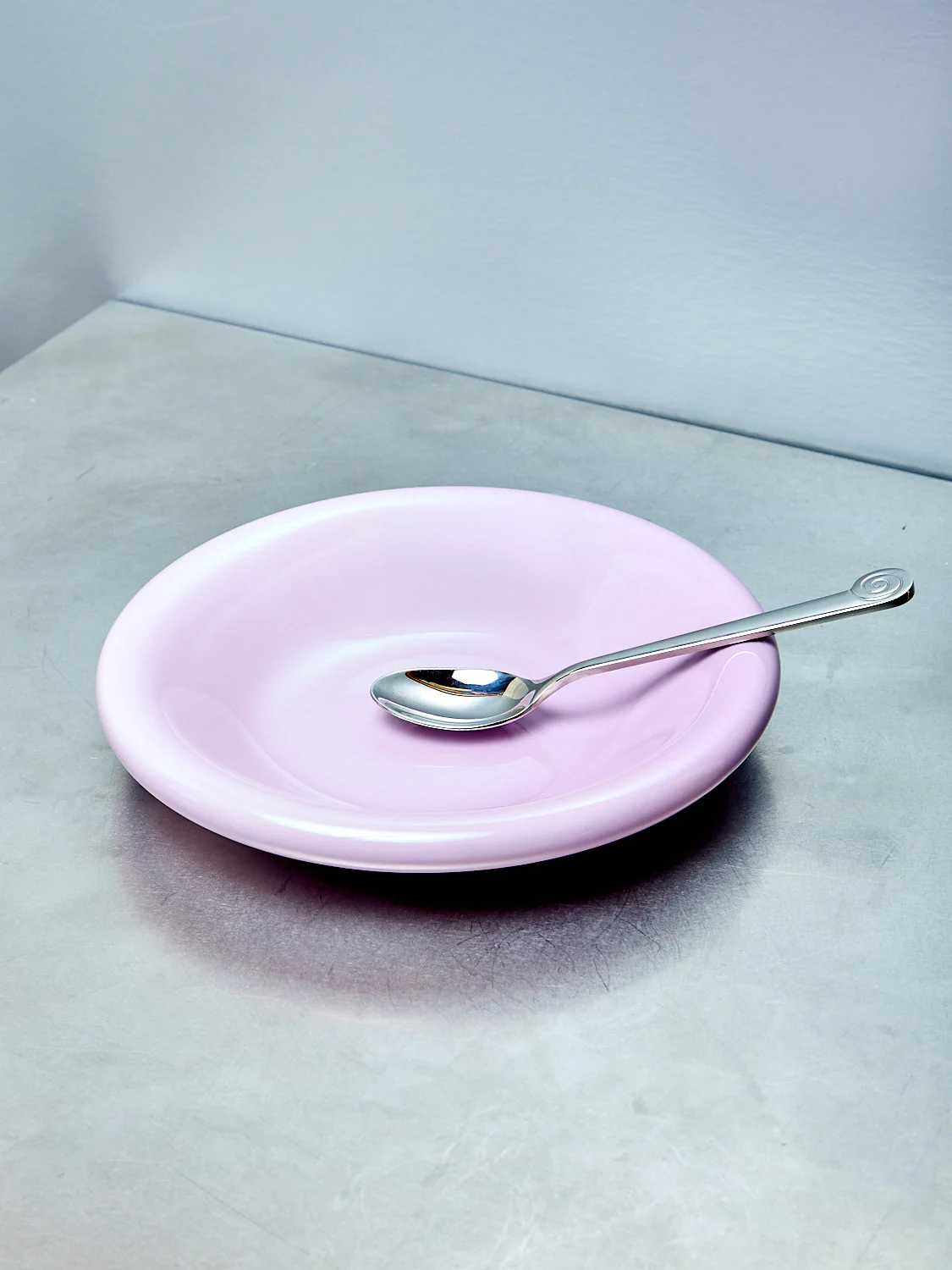 Dinner Dish / Medium Serving Bowl - Image 4