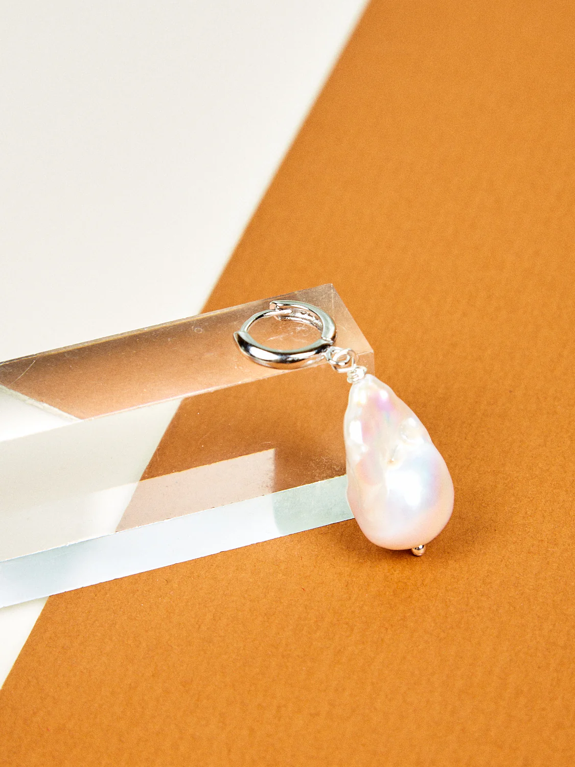 Single Host Earring with Baroque Pearl - Image 3
