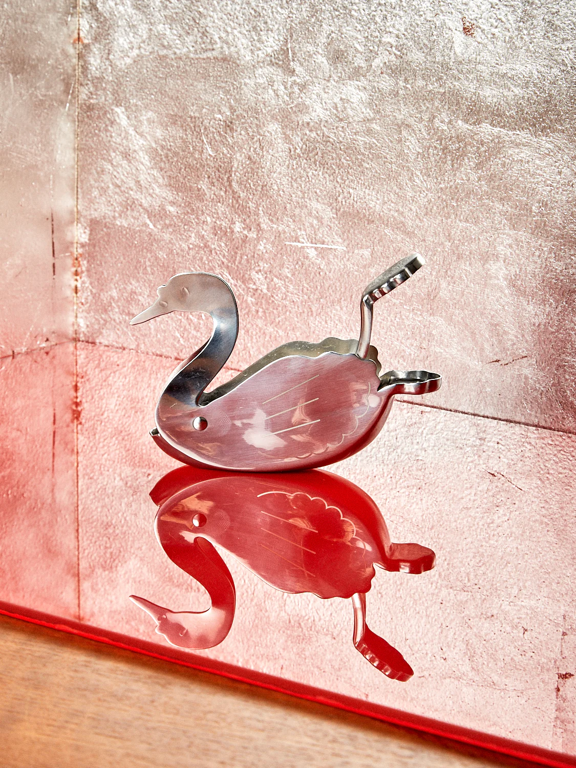 Swan Lemon Squeezer - Image 5