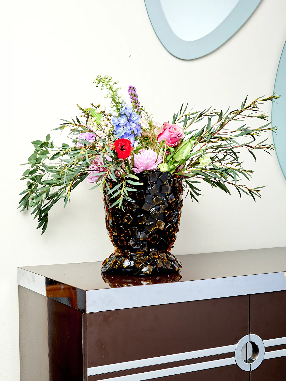 Rock Vessel in Black Amber - Image 2