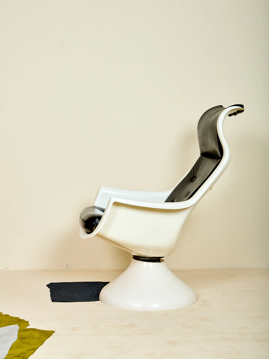 Space Age Italian Armchair - Image 3