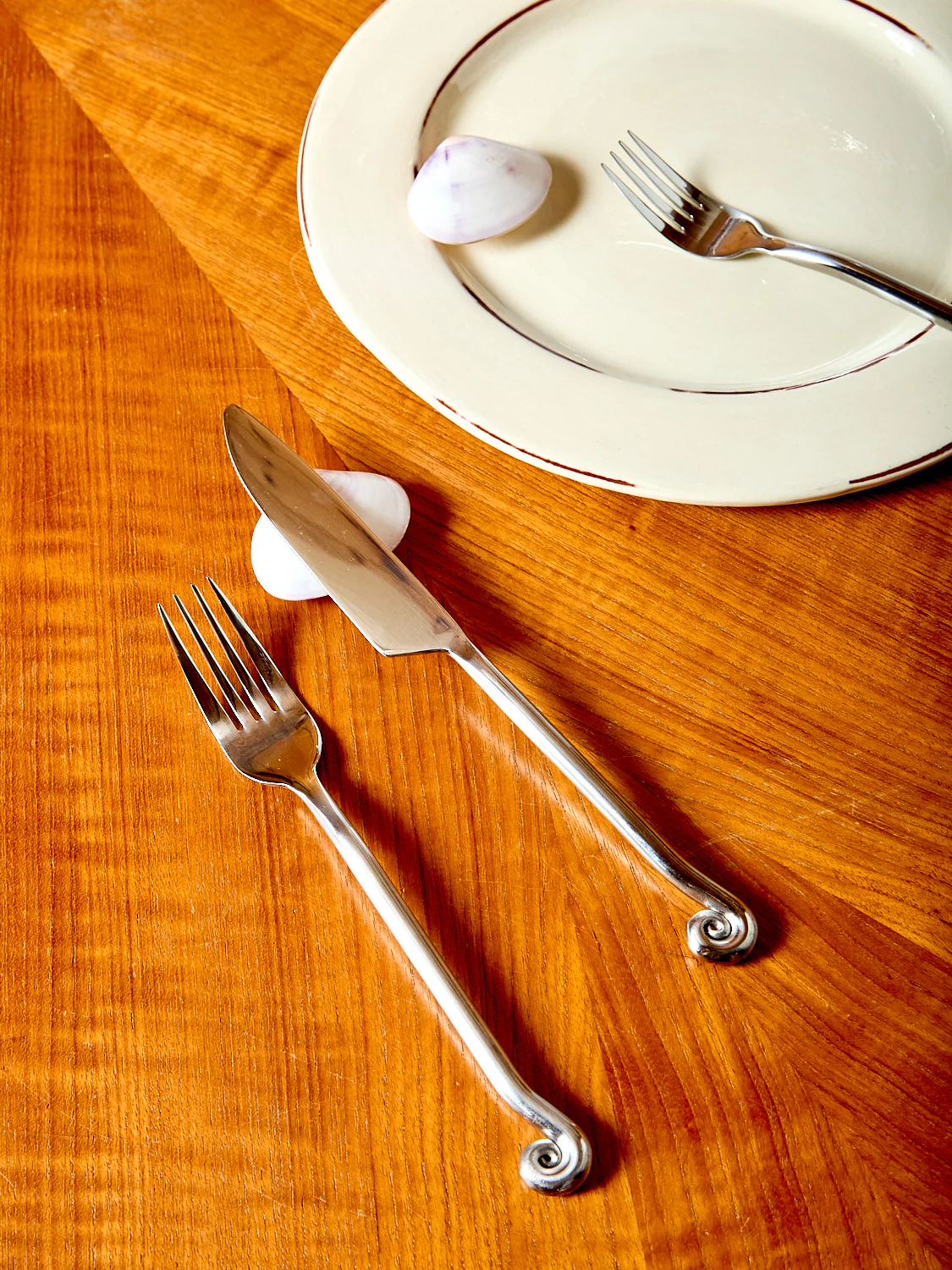 Upward Spiral Flatware Set - Image 5